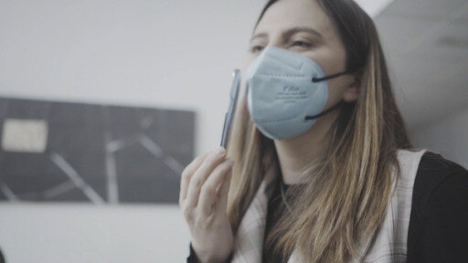 Spanische Forscher konstruieren FFP2-Maske, die CO2-Konzentration messen kann. 
