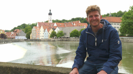 Lukas Stege follows the mountain river from Forchach in Austria to Landsberg am Lech in Germany.