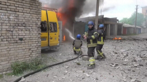 اشتداد المعارك في شرق أوكرانيا وروسيا تقصف 40 بلدة وتحاصر بعض المدن الأوكرانية