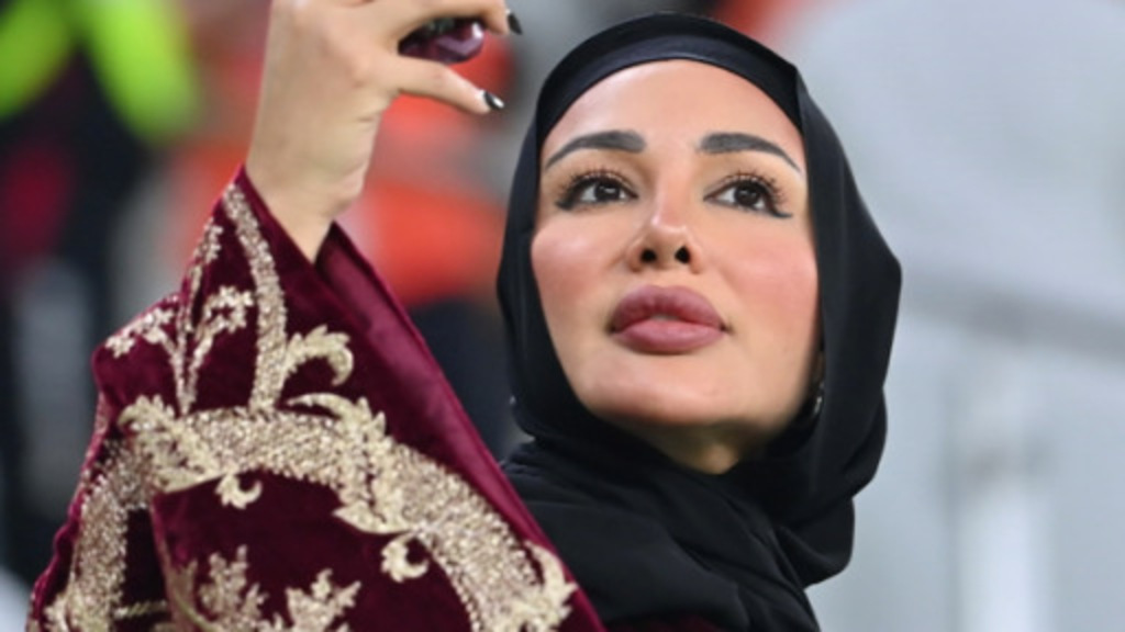 المرأة في الملاعب العربية