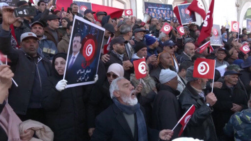 المئات يحتجون في شوارع تونس رغم رفض السلطات الترخيص لتظاهرتهم