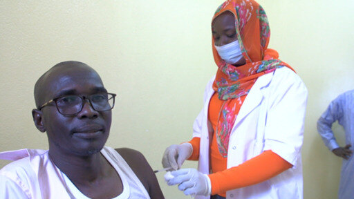 In Chad, a poor healthcare system and the lack of vaccines hamper the fight against the coronavirus pandemic.