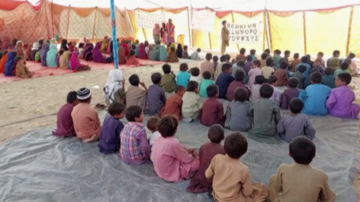 An aid organization in the city of Quetta has set up a temporary school for children in Pakistan.