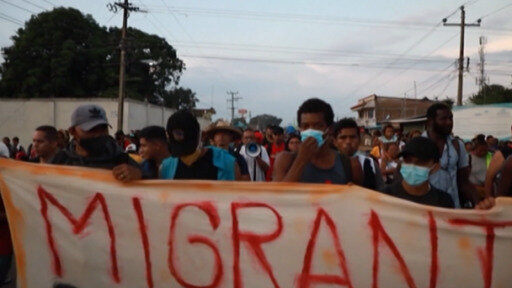 La caravana migrante conformada por unas 6.000 personas retomó su marcha por el estado de Chiapas, en el sur de México