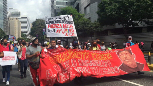 Manifestaciones simultáneas de la oposición y el chavismo con motivo del Día de la Juventud.