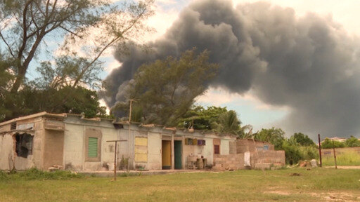 En Cuba, continúa el grave incendio industrial de tres depósitos de combustible en Matanzas, en el oeste de la isla