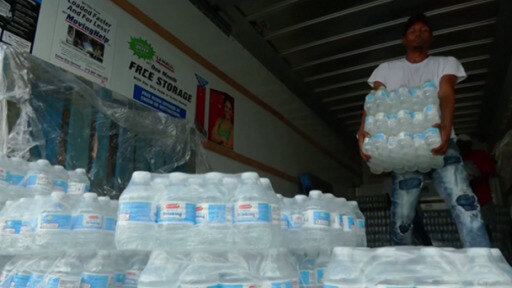 Jackson continúa sin suministro después de que las inundaciones averiaran la planta de tratamiento de agua. 