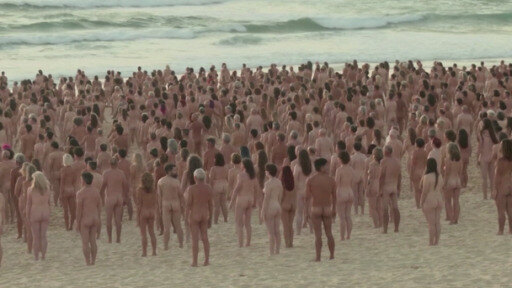 Bondi Beach se desnuda por una buena causa