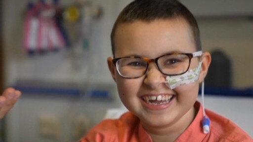 Una adolescente británica ha sido curada de cáncer gracias a un nuevo y revolucionario tratamiento contra la leucemia. 