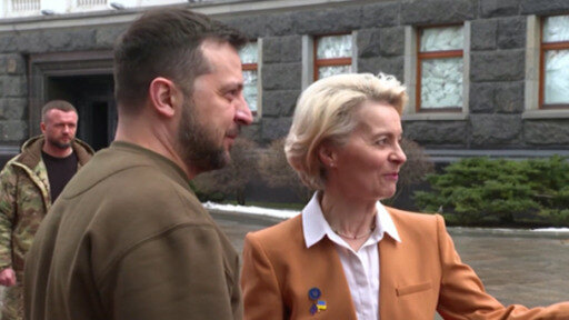 Ursula von der Leyen ha expresado su apoyo a Ucrania acompañada por una gran delegación de la U. E..
