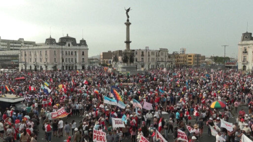 Las calles de la capital peruana se llenaron nuevamente este sábado para exigir la renuncia de la presidenta y eleccione