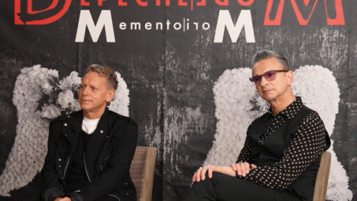 Depeche Mode estrena Memento Mori, un nuevo álbum que indaga en temas como la mortalidad.
