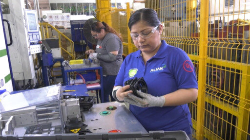 Una treintena de proveedores se instalaron en el noreste de México esperando la llegada de Tesla. 