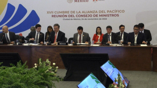 AMLO se niega a ceder a Perú la presidencia de la Alianza del Pacífico y llama usurpadora a Dina Boluarte.