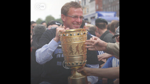 They're back! Werder Bremen and Schalke 04, two clubs that have made German football history, won promotion.