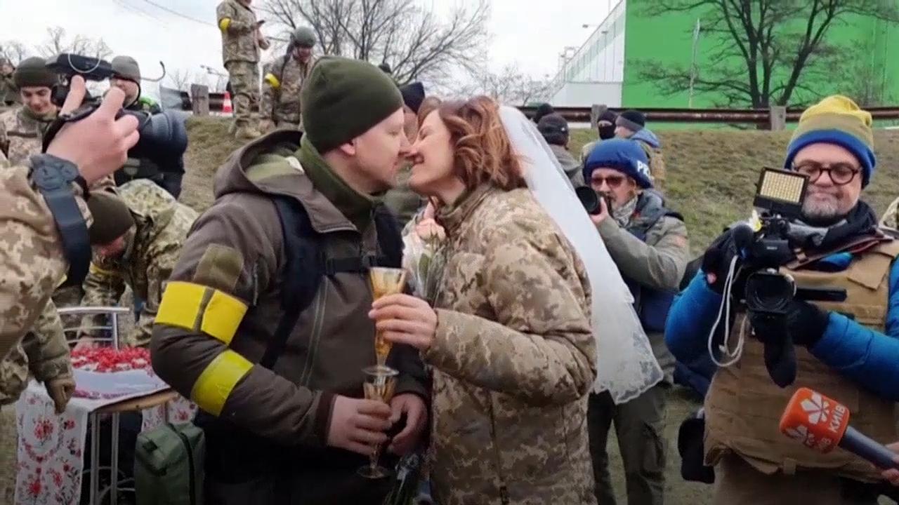 Обяснение в любов по време на война Валерий и Лесия