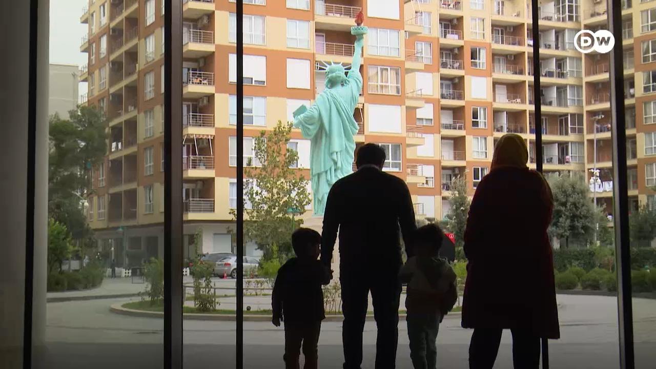 مهاجران افغان در البانیا منتظر انتقال به امریکا هستند