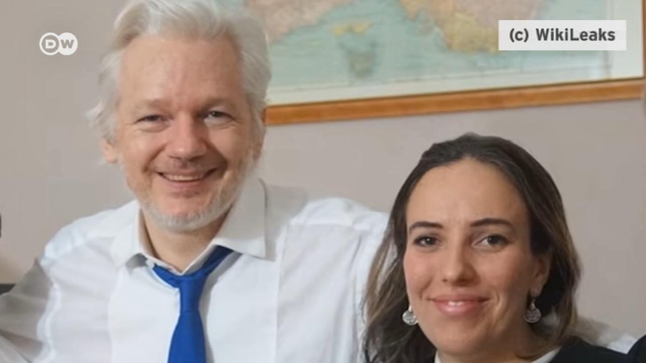 Wird Julian Assange an die USA ausgeliefert? DW traf seine größte Unterstützerin: Ehefrau Stella.