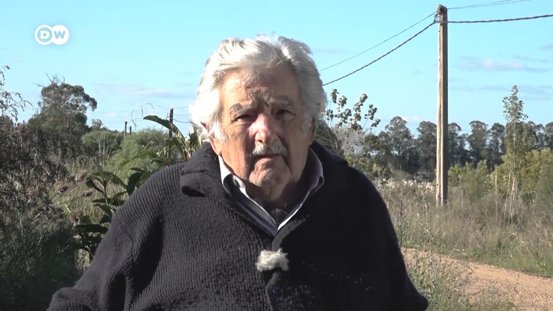 El mundo cayó de nuevo en la enfermedad del nacionalismo pues no cerró bien la herida de la Guerra Fría, dice Mujica.