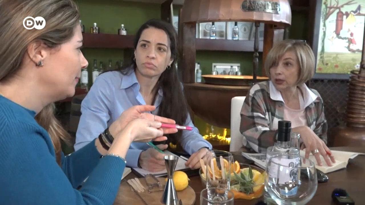 Στο τρίτο επεισόδιο της σειράς Ελληνίδες η Χαρά, η Κατερίνα και η Λίλα μιλούν για τη γυναικεία επιχειρηματικότητα.