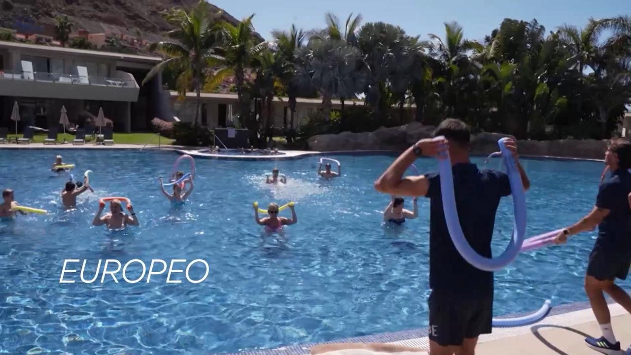 Εuropeo: Πιλότος, νεκροθάφτης ή ανιματέρ σε ξενοδοχείο;