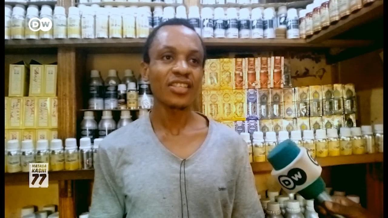 Mai sana'ar yin turare a jihar Kano