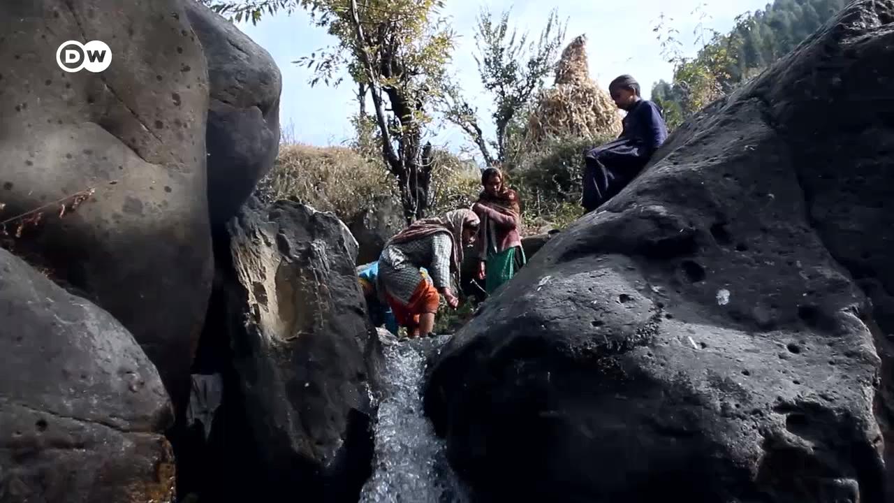 कश्मीर का गांव बना मिसाल, साफ की अपनी जलधारा