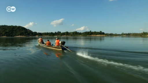 Sungai yang alirannya melewati negara laos kampuchea dan vietnam adalah sungai