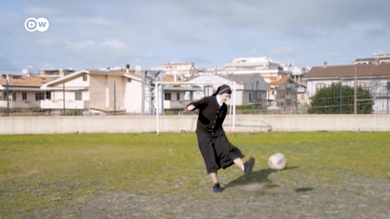 Watykan: Zakonnice grają w futbol