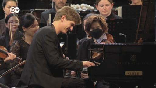 Jan Lisiecki – cudowne dziecko fortepianu
