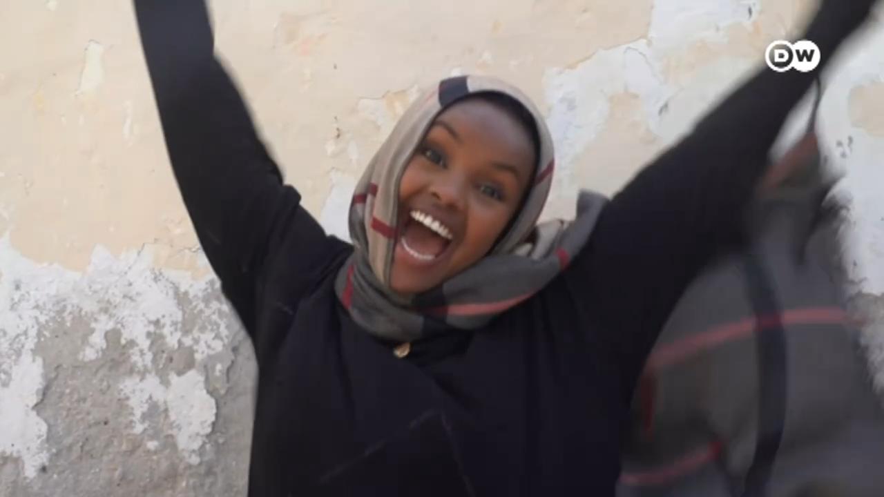 A ativista somali-canadiana foi reconhecida com o Prémio África da Alemanha 2020 pelo trabalho para a promoção da paz.