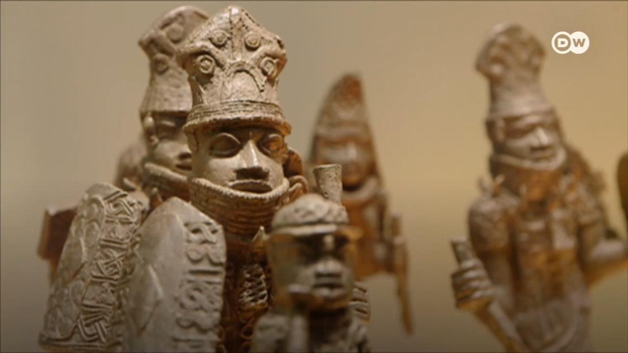 A Alemanha vai começar a devolver antigas esculturas roubadas de África em tempos coloniais. 