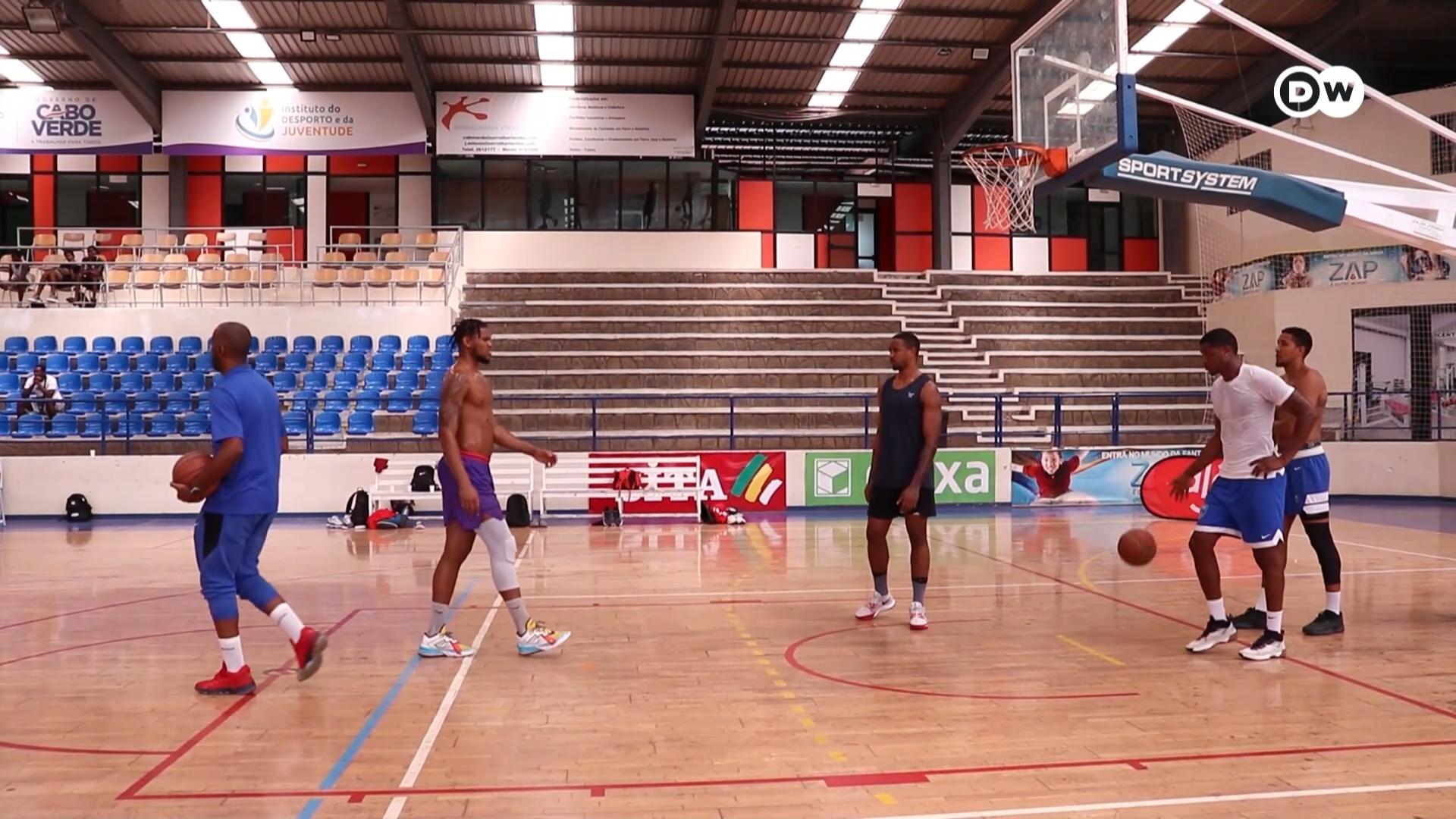 Basquetebol: Angola e Cabo Verde na luta por uma vaga para o