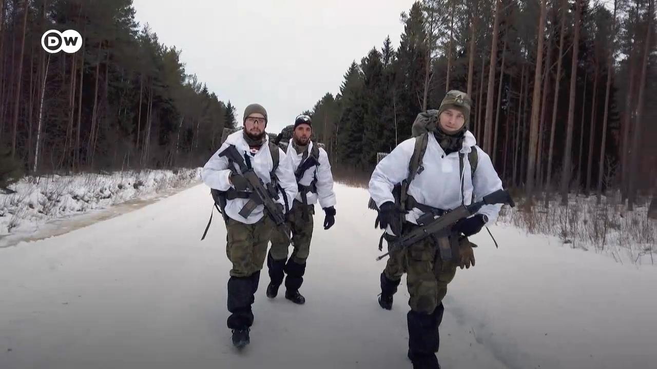 În cazul unei agresiuni din partea Rusiei, mii de civili estonieni sunt pregătiţi să se alăture armatei. 