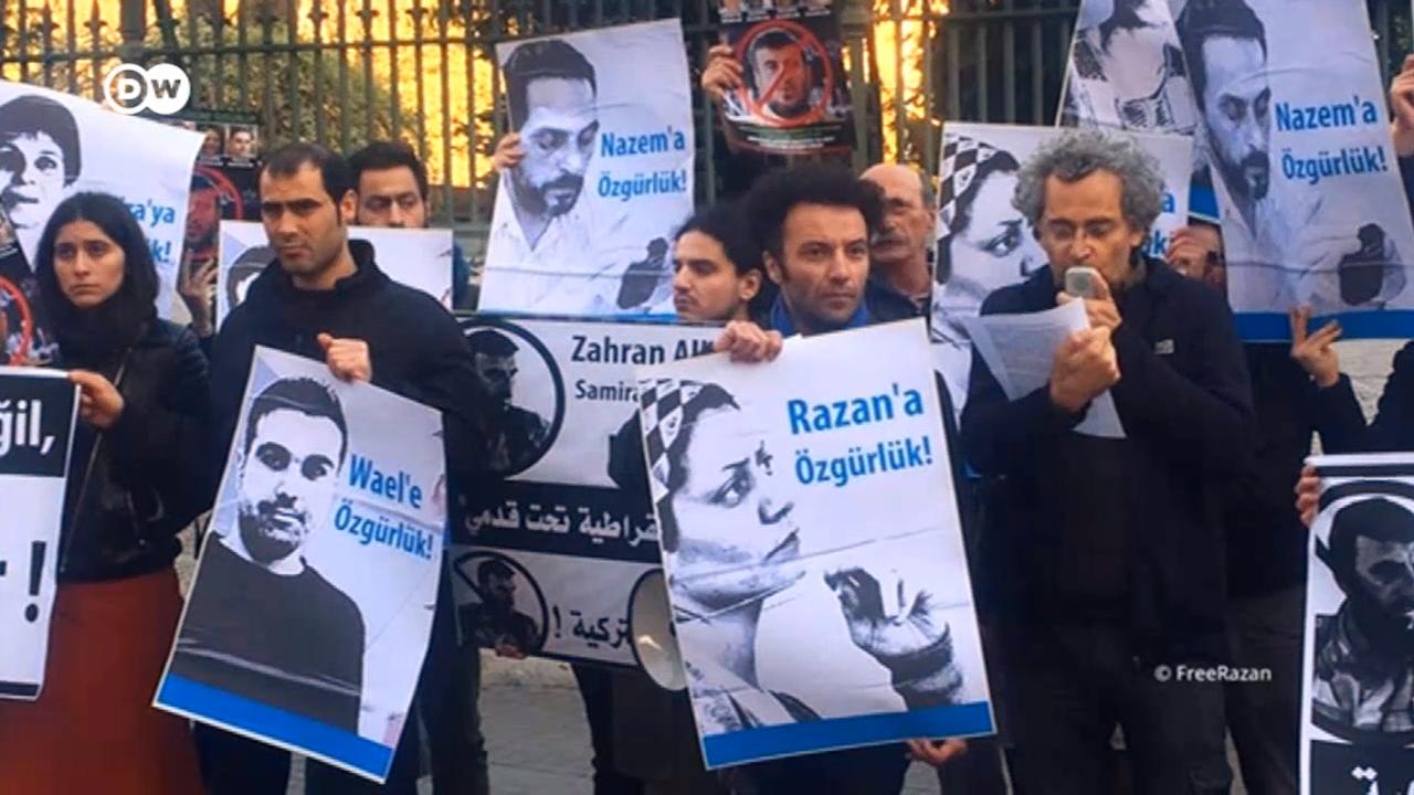 Правозащитницу Разан Зайтуне похитили в 2013 году. Друзья и родные надеются, что узнают правду о ее исчезновении.