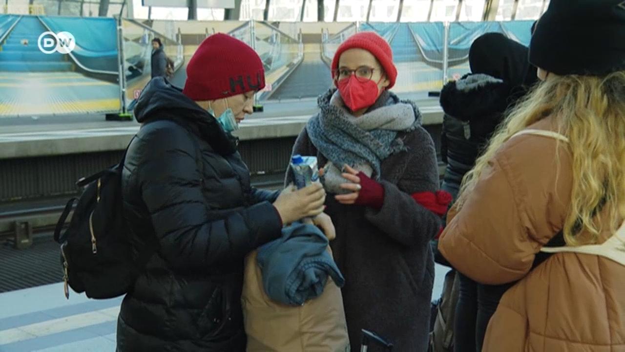 В Берлине украинцам помогают группы волонтеров