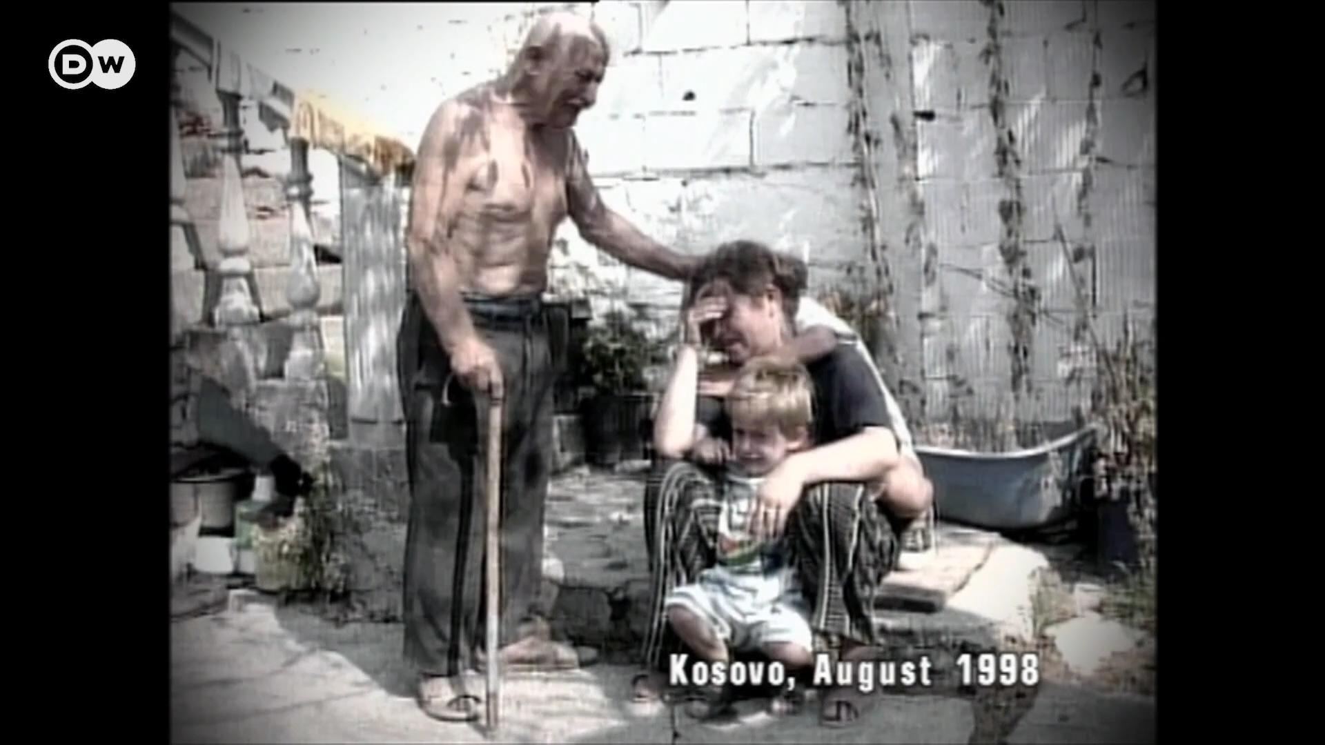 Dana 24.3. 1999. NATO je počeo da bombarduje Jugoslaviju. Obrazoženje: zaštita kosovskh Albanaca od srpske represije.