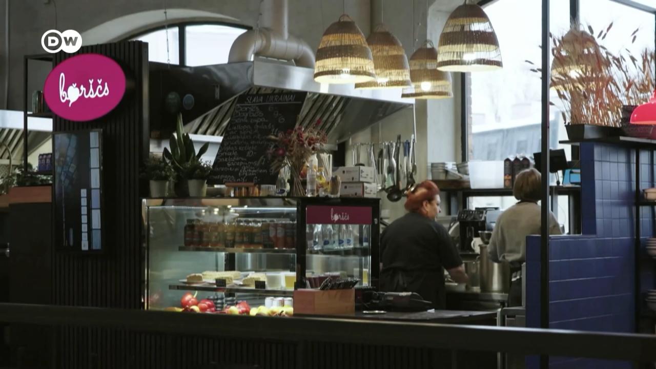 Українські біженці в Латвії: інтеграція замість соцвиплат