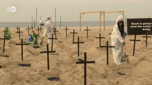 将海滩变墓地？示威者抗议巴西总统防疫不力